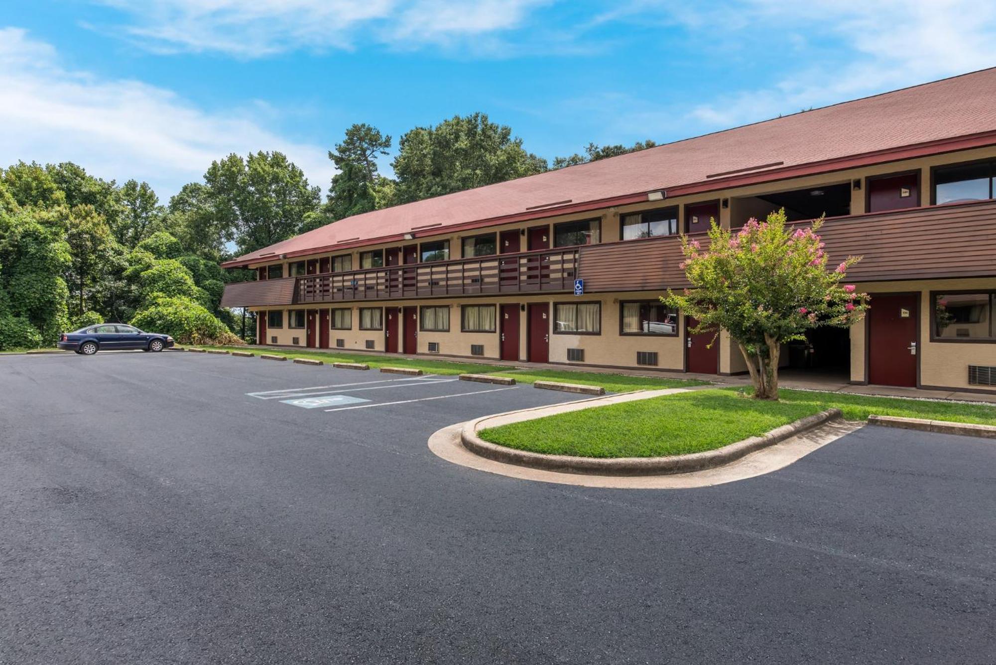 Red Roof Inn Hickory Eksteriør billede